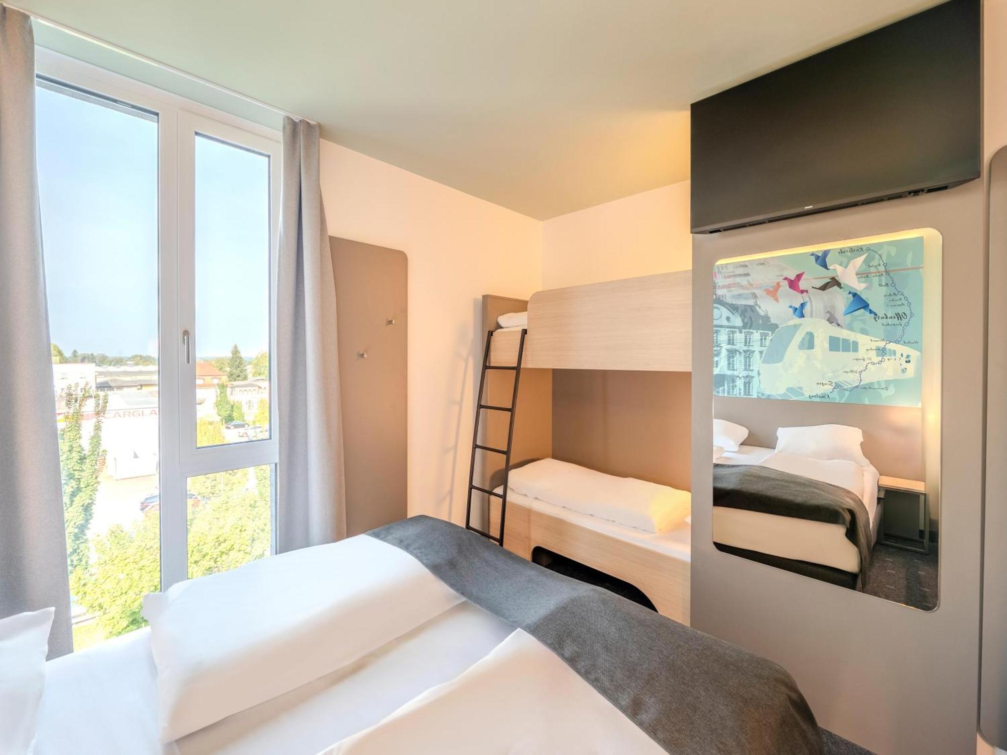 B&B Hotel Offenburg-Hbf Exterior photo